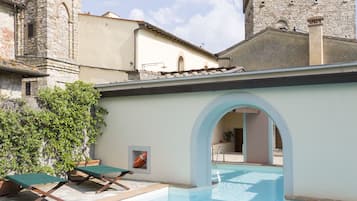 Piscina stagionale all'aperto