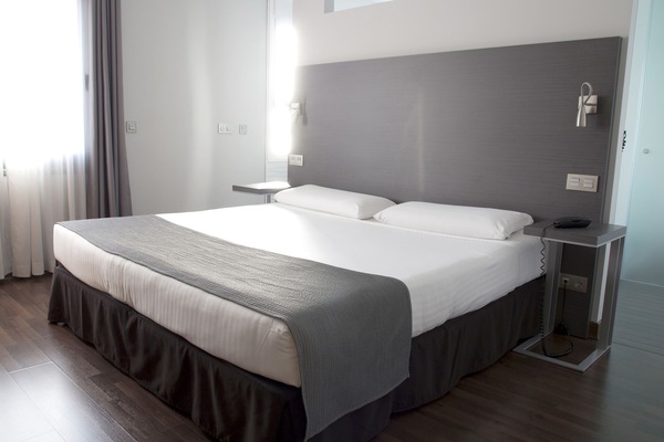 Suite | Premium bedding, minibar, in-room safe, individually furnished