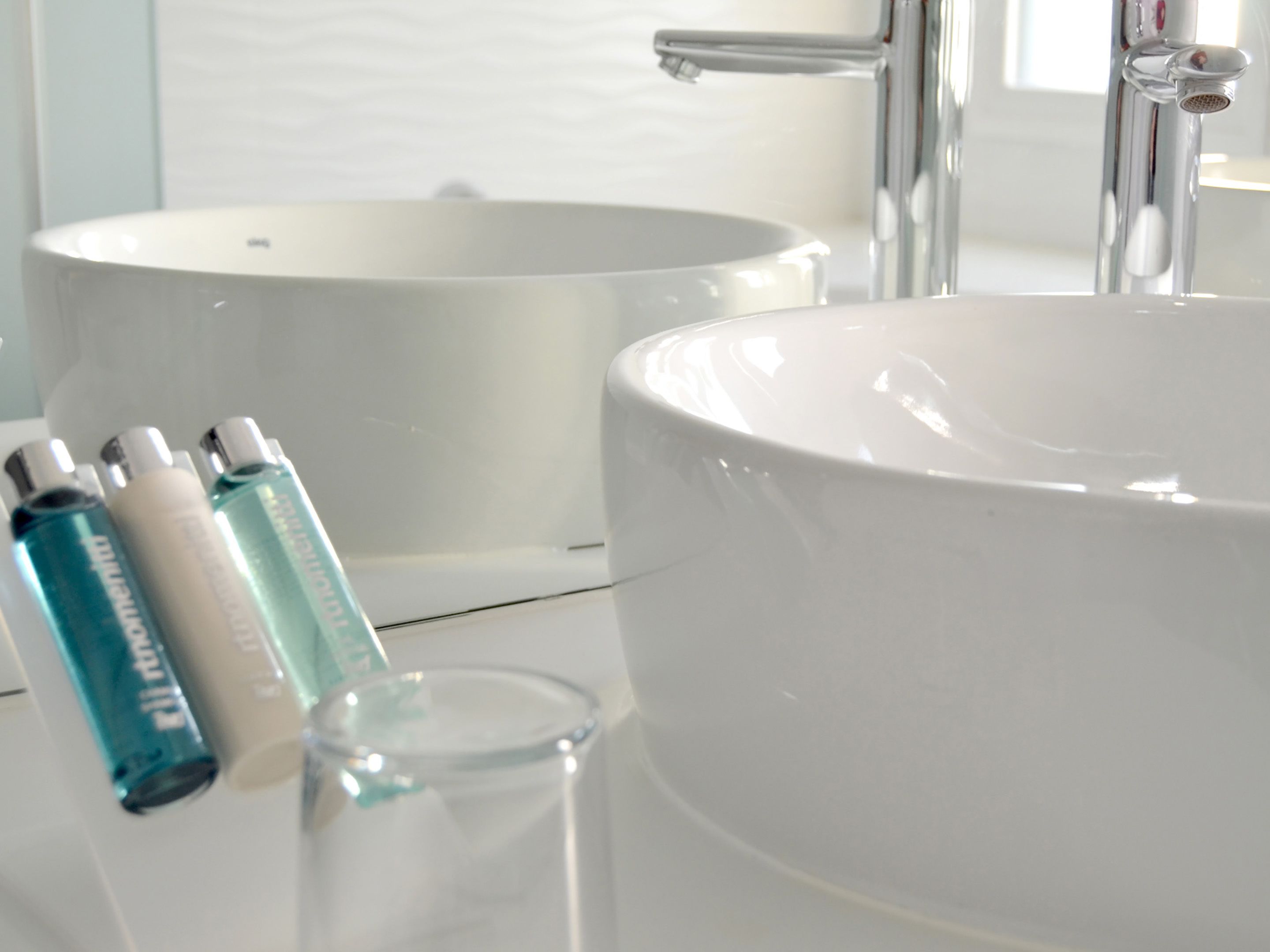 suite | bathroom | free toiletries, hair dryer, bidet, towels