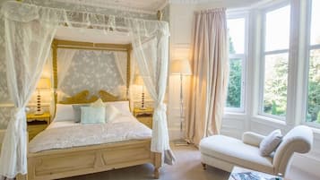 ๋๋ธ๋ฃธ, ์์ค์ํธ (4 Poster Bed) | 1 ๊ฐ์ ์นจ์ค
