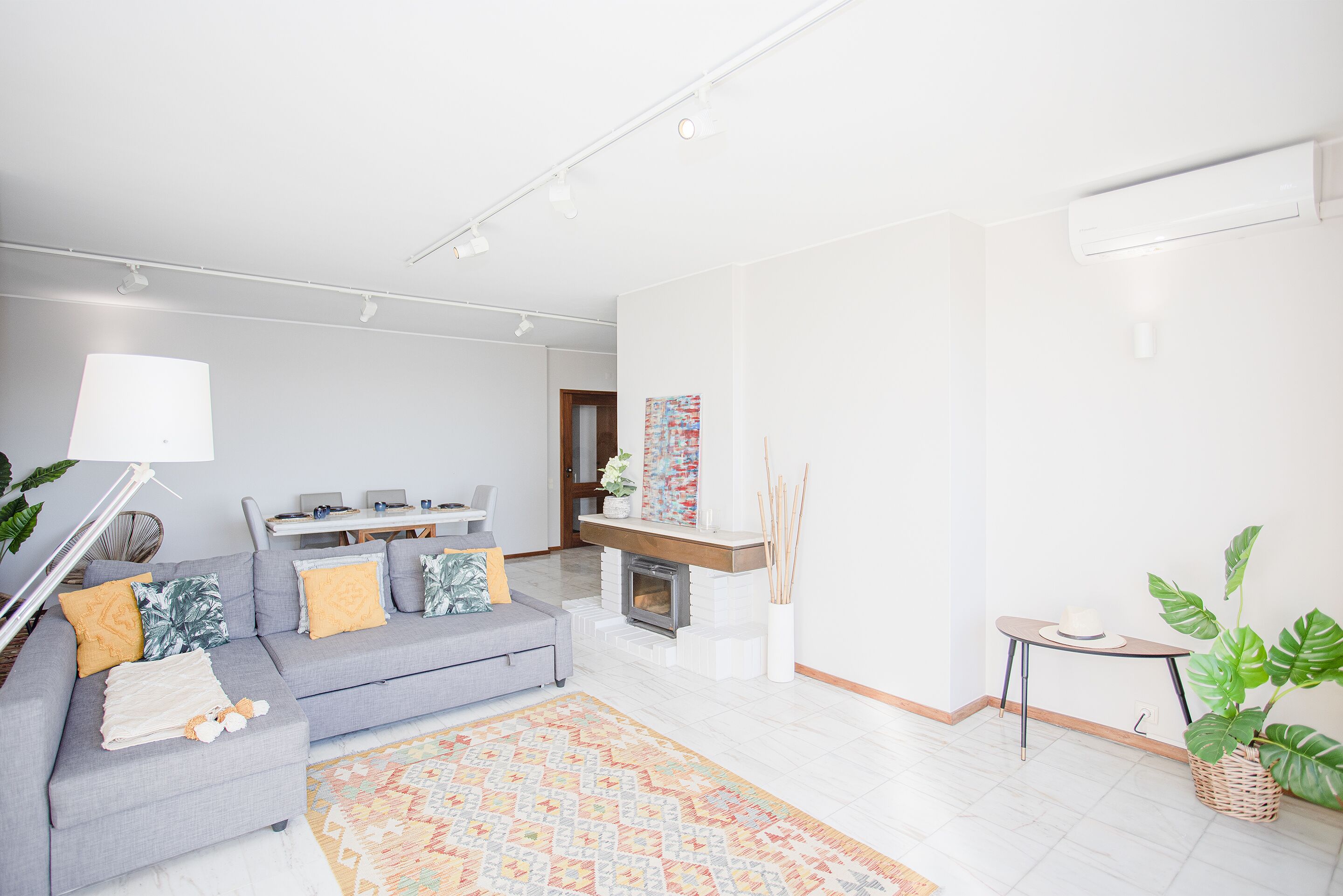 Apartament, 1 dormitori, vistes al mar | Sala d'estar | Televisor de pantalla plana 