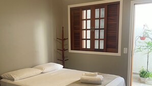 ميني بار وواي فاي مجانًا وملاءات أسرّة