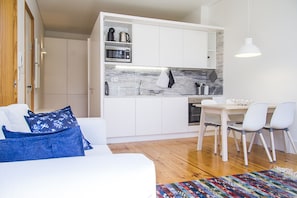 Apartment, 2 Bedrooms | 2 bedrooms, iron/ironing board, cots/infant beds, free WiFi