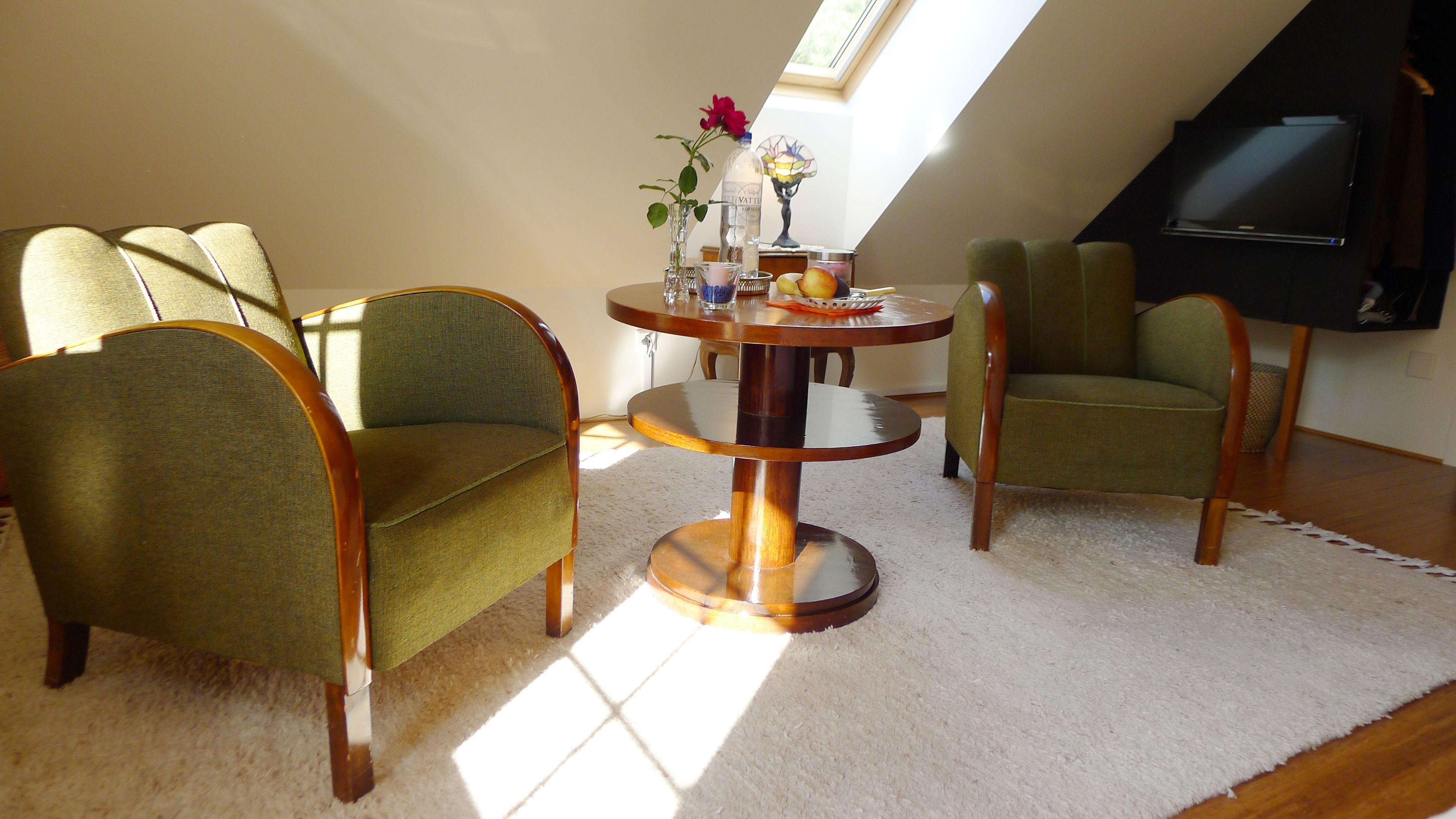 deluxe double or twin room, balcony, garden view | living area | flat-screen tv