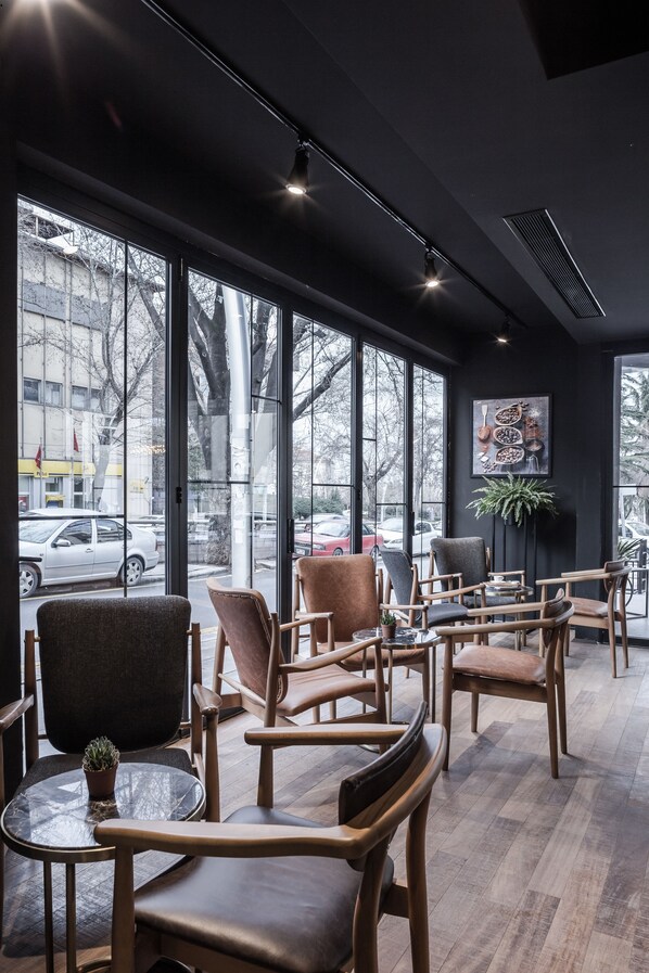 ロビーラウンジ