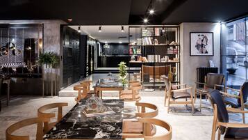 Food court