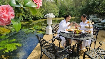 Dinner served, Irish cuisine