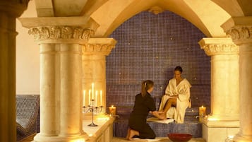 Couples treatment rooms, hydrotherapy, aromatherapy, body wraps