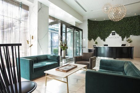 Sala de estar en el lobby