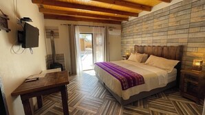 Superior Double Room, 1 King Bed | In-room safe, free WiFi, bed sheets - Hard Road Atacama (San Pedro de Atacama)