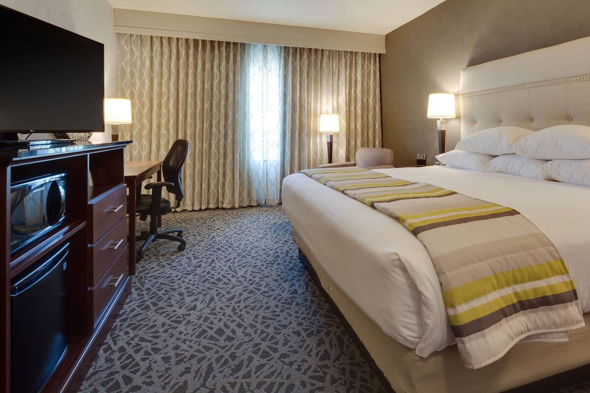 1 bedroom, desk, laptop workspace, blackout curtains