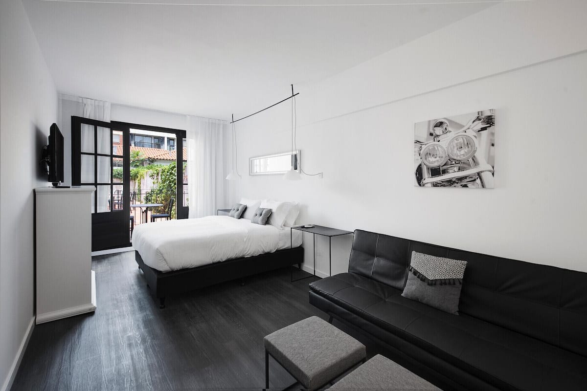 Premium bedding, down comforters, pillowtop beds, in-room safe