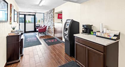 Red Roof Inn Cortland