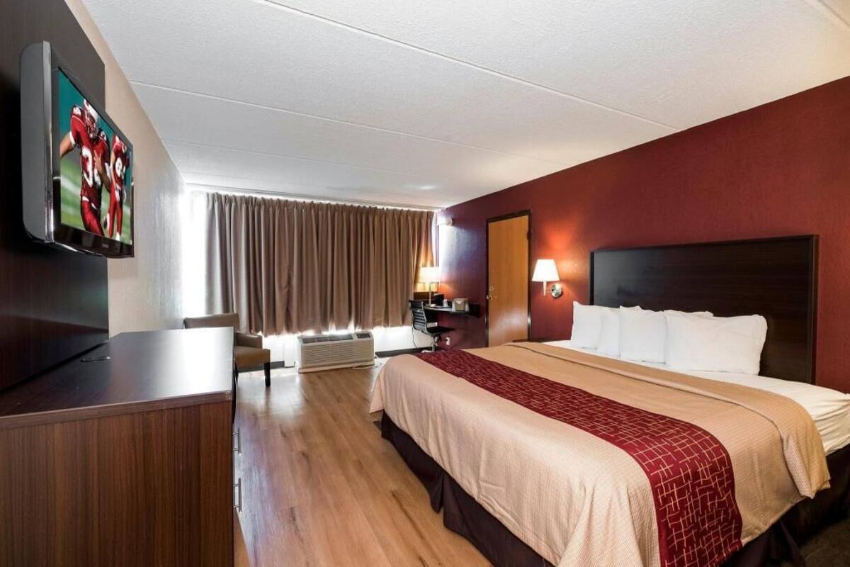 Bàn, khu vực làm việc phù hợp cho laptop, bàn ủi/dụng cụ ủi quần áo