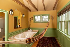Bathroom - Woolverton Inn (Stockton)