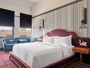 1 bedroom, premium bedding, minibar, in-room safe