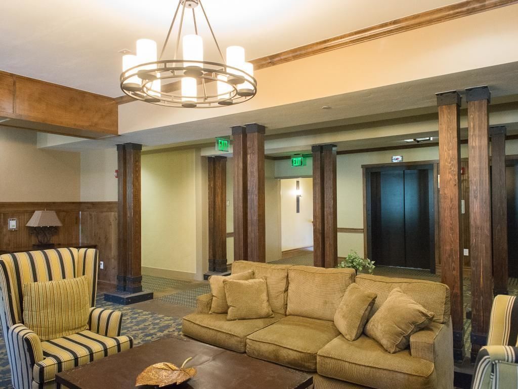 Apartment, 3 Bedrooms | Living room | TV, fireplace