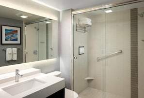Shower, designer toiletries, towels - Hyatt Place Santa Cruz (Santa Cruz)