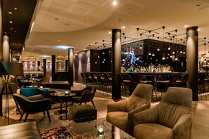 2 bars/lounges - Motel One München-Parkstadt Schwabing (Munich)