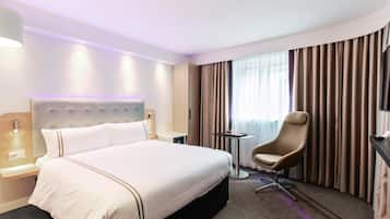 Standard Double Room | In-room safe, blackout drapes, soundproofing, iron/ironing board