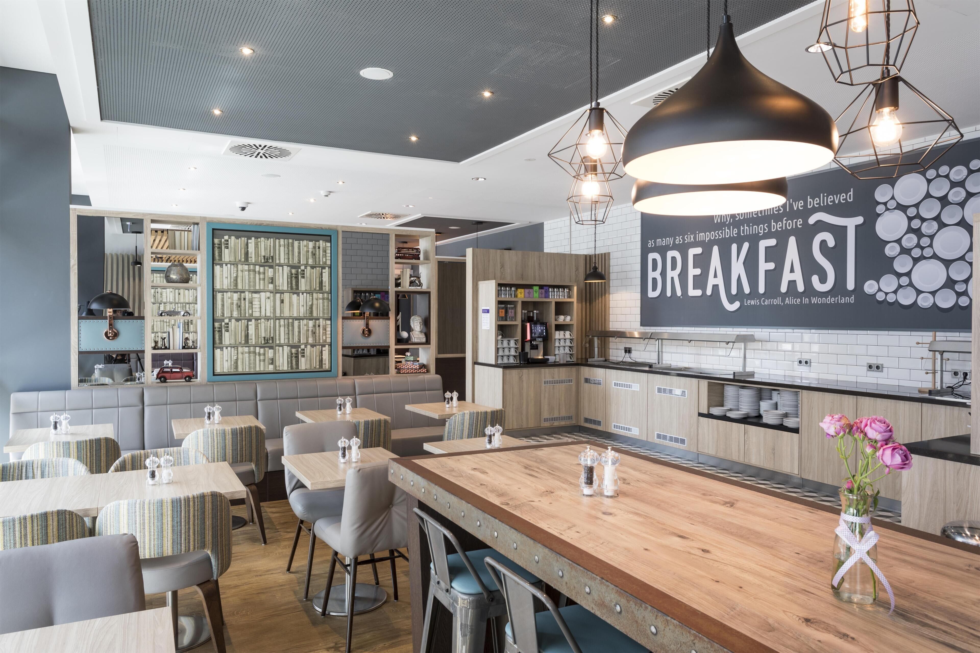 매일 뷔페 아침 식사(1인당 EUR 17.9)