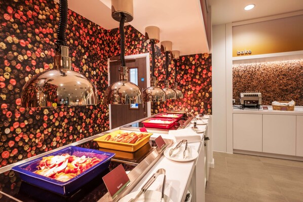 Ilmainen päivittäinen buffetaamiainen