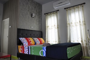 Standard Double Room | Individually decorated, individually furnished, desk, blackout curtains - Feel Good Resort (Nakhon Ratchasima)