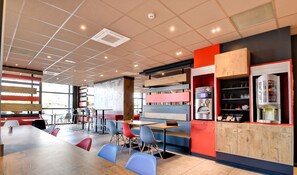 Restaurant - ibis Niort Est Mendes France (Niort)