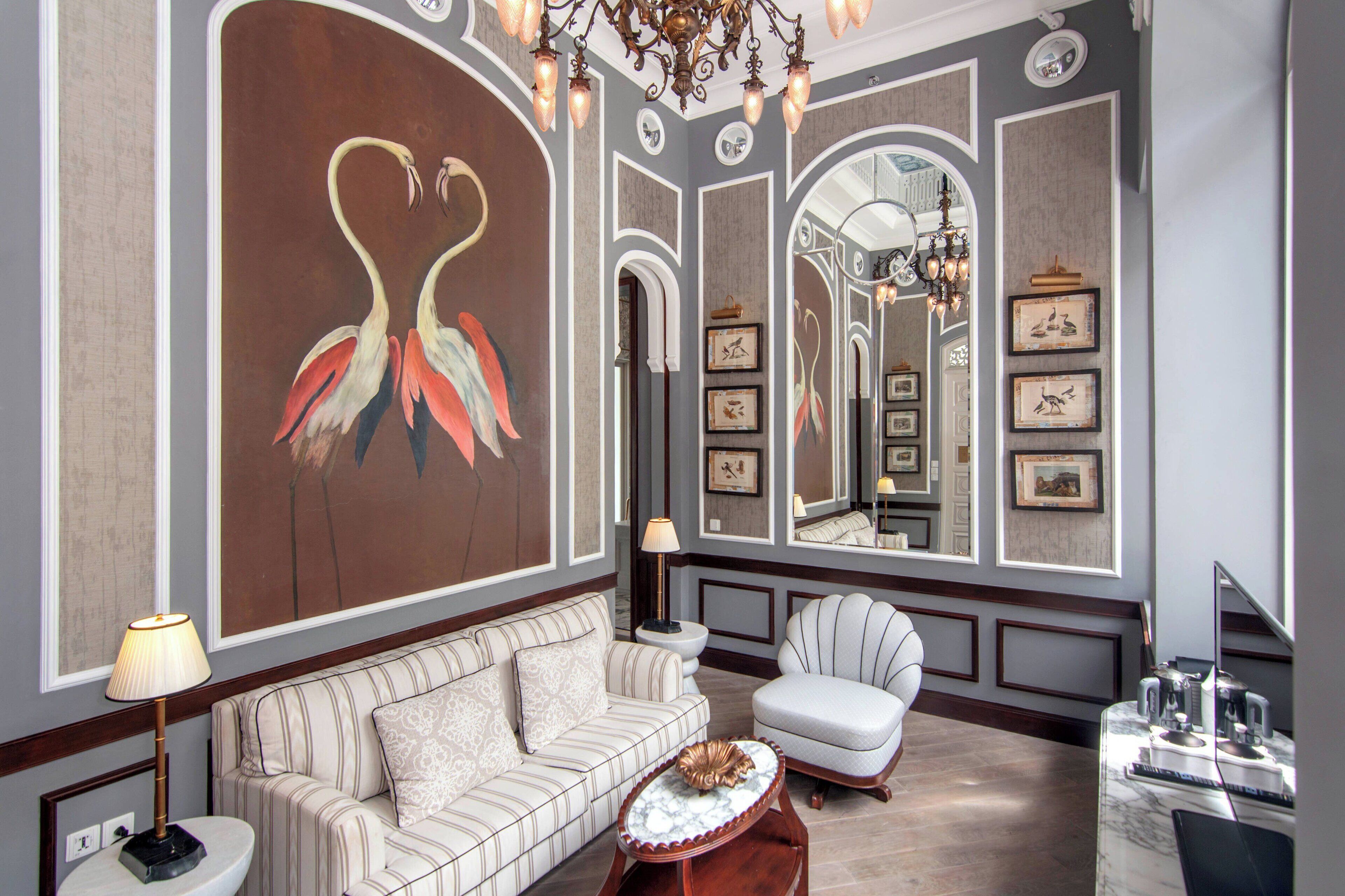 house, multiple bedrooms, non smoking | living area | 32-inch lcd tv with satellite channels, tv, books