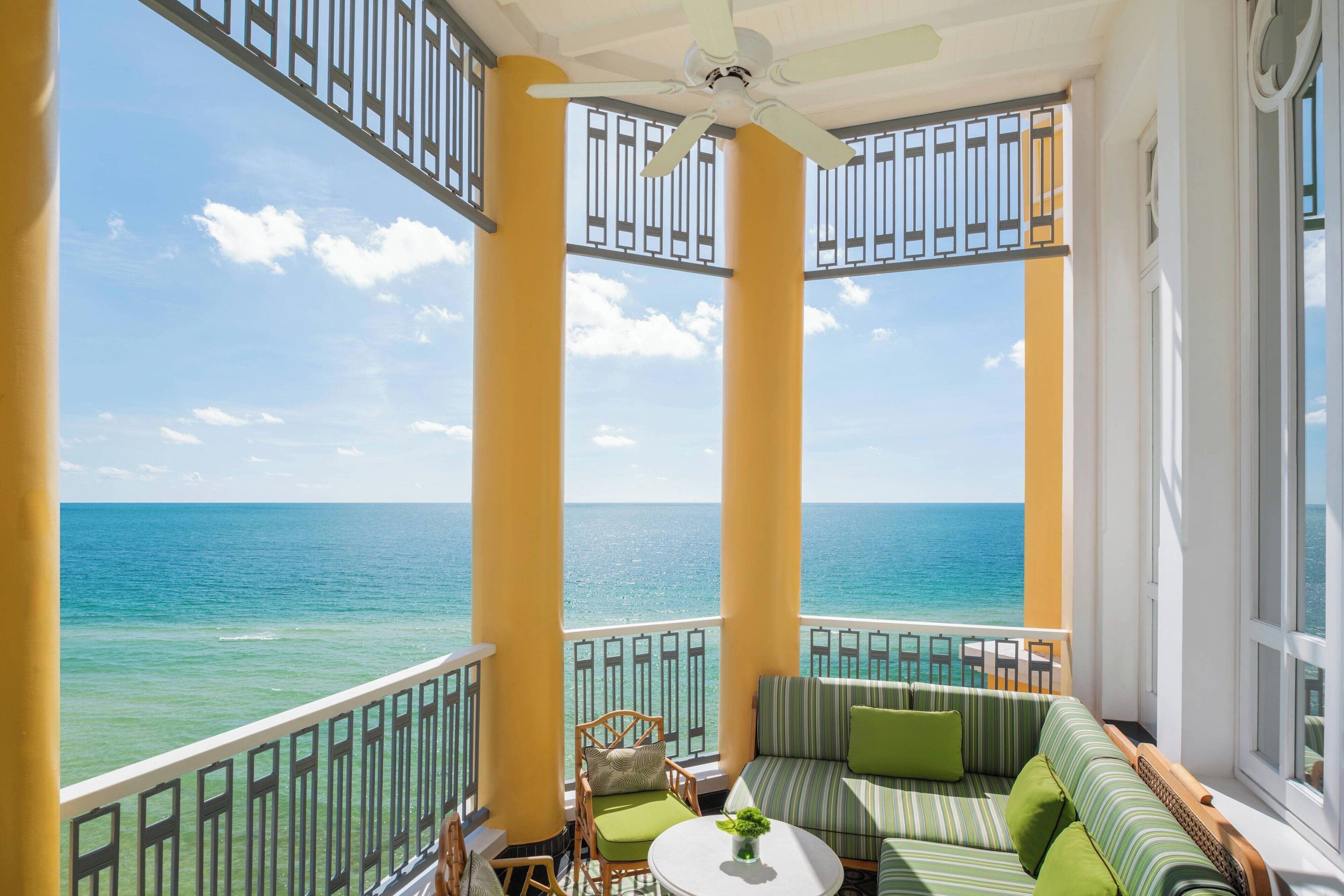 Deluxe Room, 1 King Bed, Ocean View | Beach/ocean view