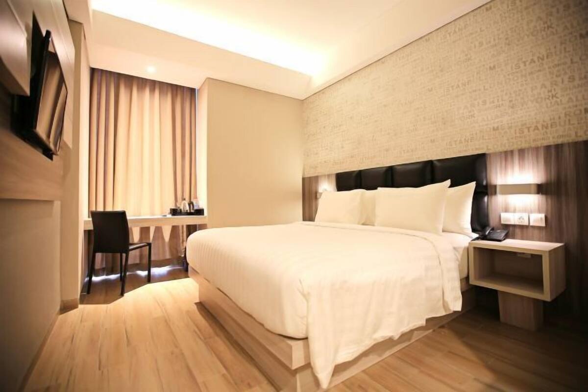 In-room safe, desk, blackout curtains, free WiFi