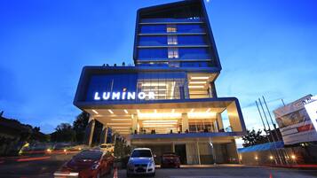 Fachada da propriedade