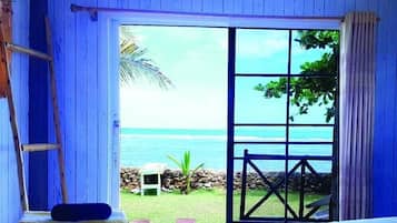 Beach Front Aircon Villa | 1 camera, cassaforte in camera, Wi-Fi gratuito, lenzuola