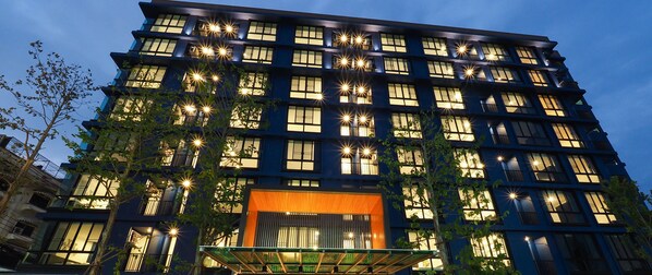 Exterior - 130 Hotel & Residence Bangkok (Bangkok)