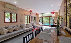 4 bedrooms, in-room safe, blackout drapes, soundproofing