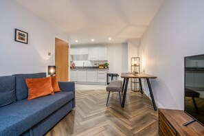 Standard Apartment, Private Bathroom | Lounge - Central Belfast Apartments: Alfred Street (Belfast)