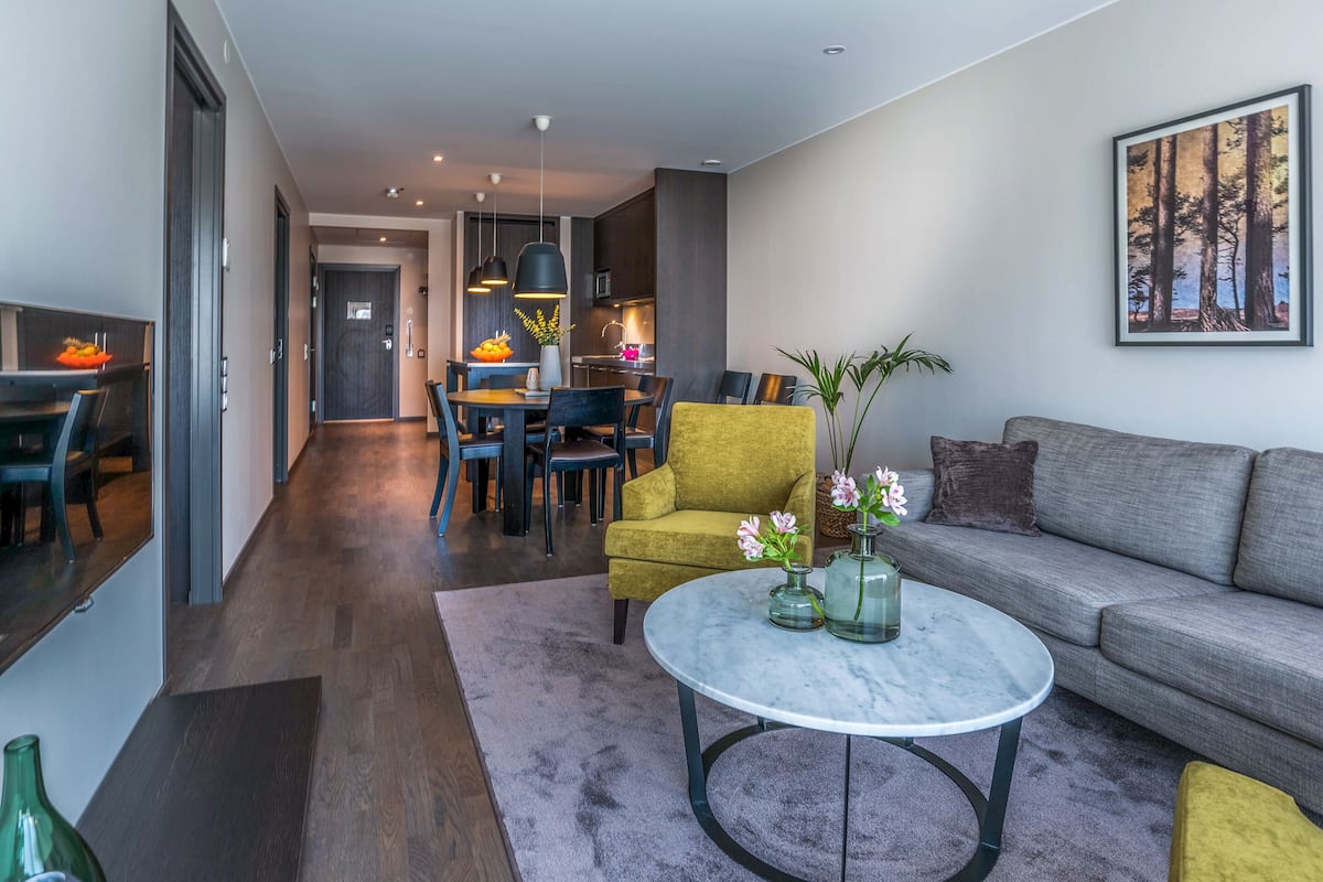 Deluxe Room (Pool Access Excluded) | Living area