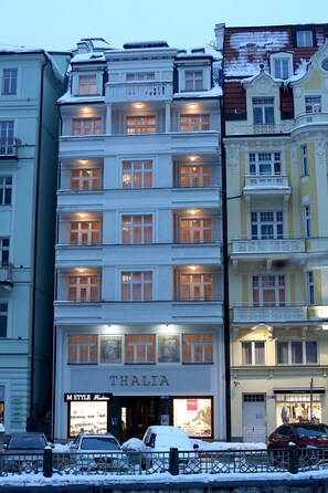 Façade de l’hébergement - soirée/nuit