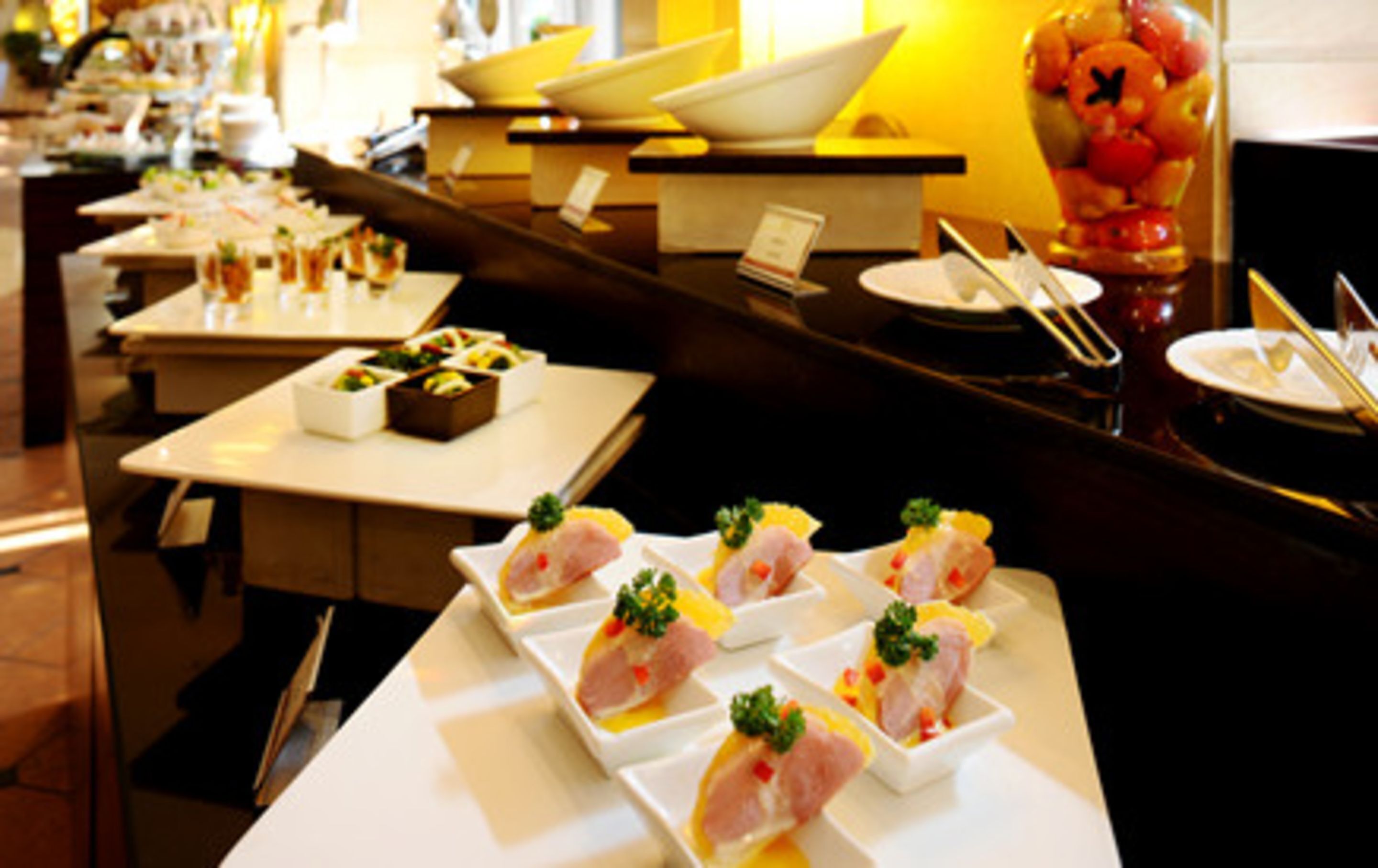 daily buffet breakfast (cny 108 per person)