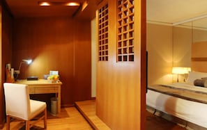Premium bedding, minibar, in-room safe, desk