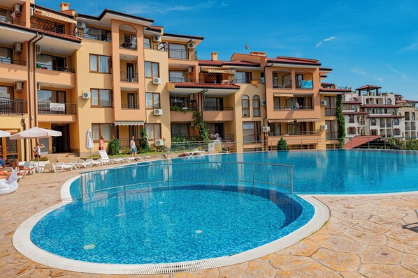 Seasonal outdoor pool