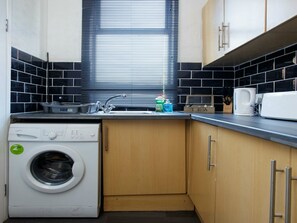 Apartment, Private Bathroom (2 Bedroom Apartment ) | Shared kitchen
