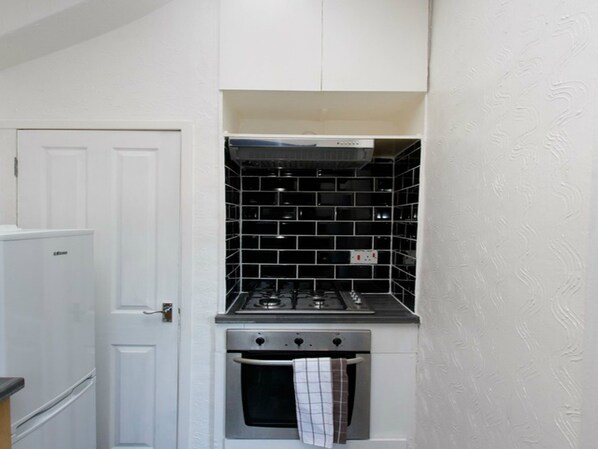 Apartment, Private Bathroom (2 Bedroom Apartment ) | Shared kitchen