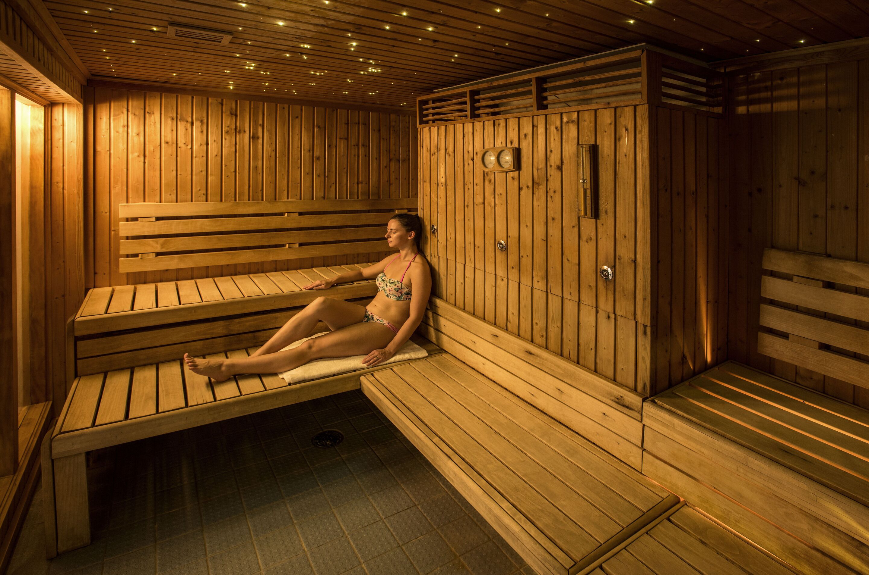 Sauna, steam room