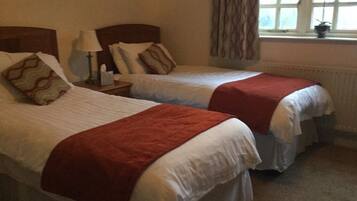 ์คํ ๋ค๋ ํธ์๋ฃธ, ์์ค์ํธ, ์ ์ ์ ๋ง