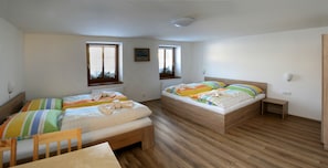 패밀리 아파트, 침실 1개, 산 전망 | 객실 내 금고, 책상, 방음 설비, 무료 유아용 침대