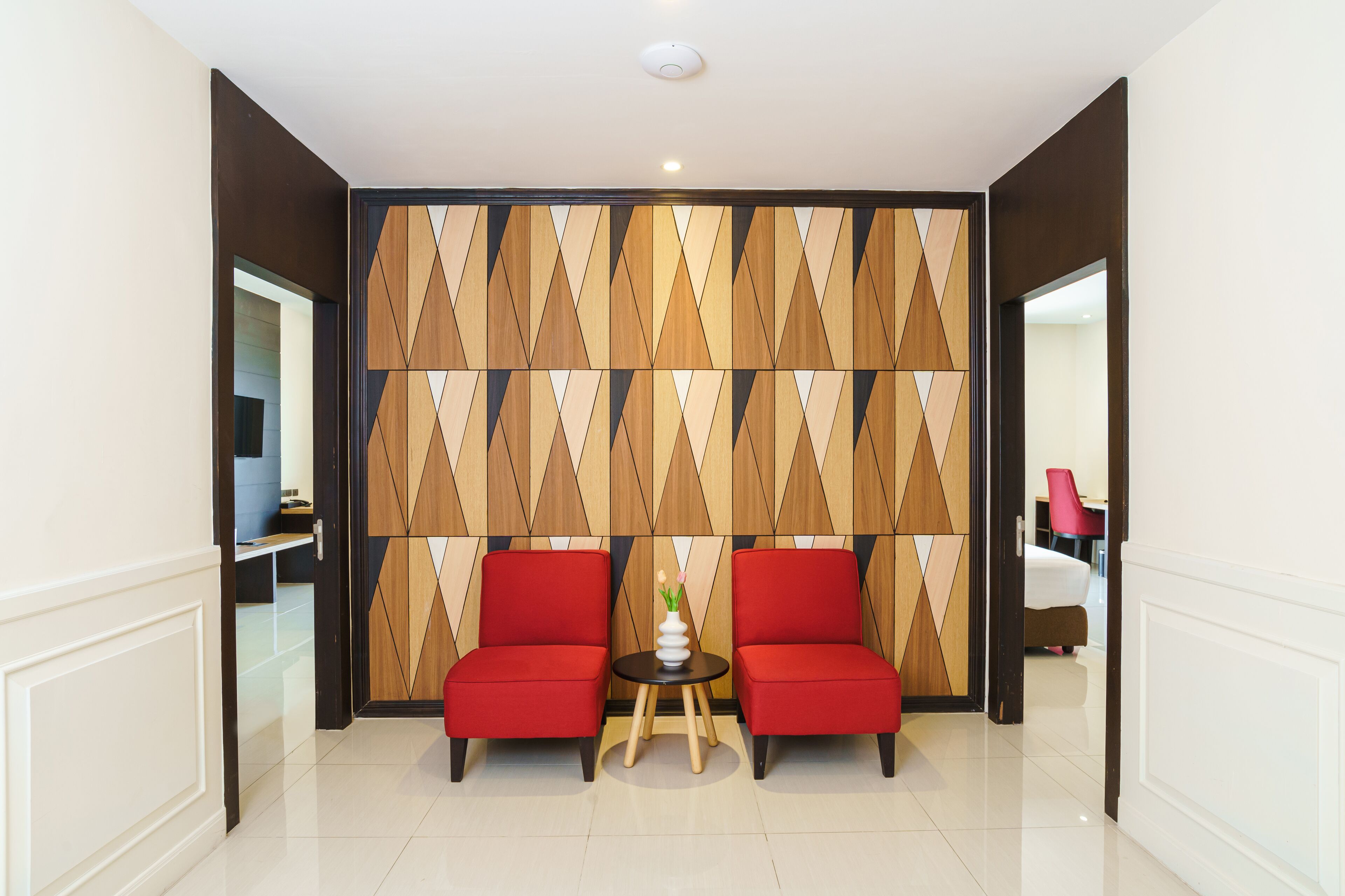 family room, 2 bedrooms, partial sea view | 1 bedroom, in-room safe, desk, blackout curtains