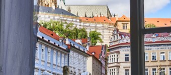 Three Golden Crowns Apartments