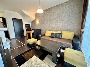 Comfort Villa, 2 Bedrooms | Blackout drapes, WiFi, bed sheets - Menada Imperial Heights (Sunny Beach)