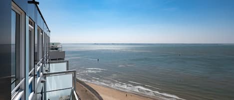 Attico, 3 camere da letto, vista mare | Vista spiaggia/mare